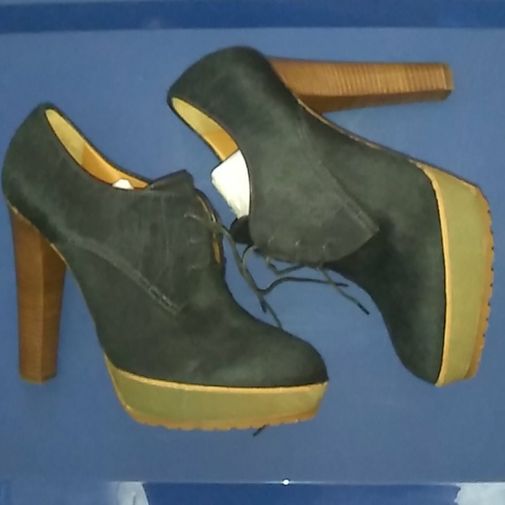 Brand New Ralph Lauren Booties - Picture 6 of 10